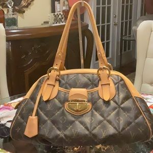 💯 authentic LV Etoile bowling bag code# AR2028 stamp inside.